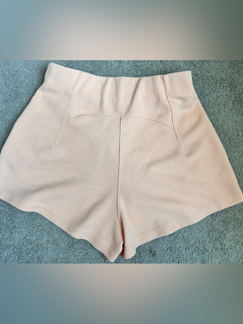 Lululemon High-Rise Ribbed orange Shorts size 2